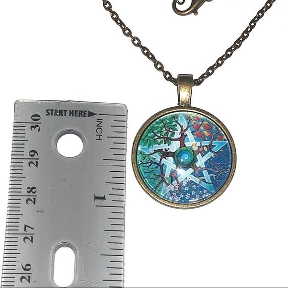 Pentacle Glass Cabochon Pendant Necklace (T1) - Picture 4 of 5
